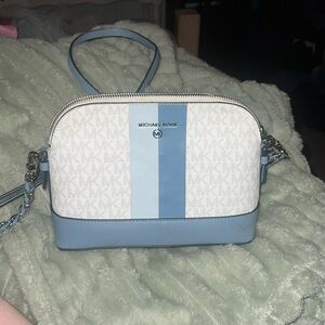Michael kors cross body purse
